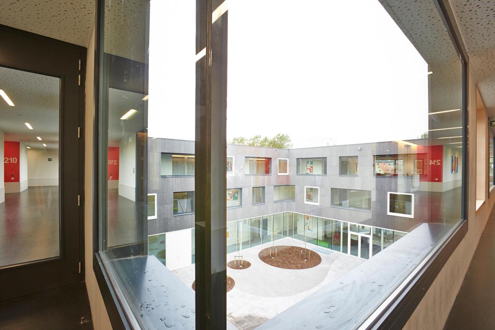 Hotel Middelpunt - Gratis Parking - Ontbijt Inbegrepen! Middelkerke Exterior foto