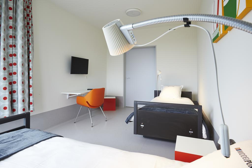 Hotel Middelpunt - Gratis Parking - Ontbijt Inbegrepen! Middelkerke Zimmer foto