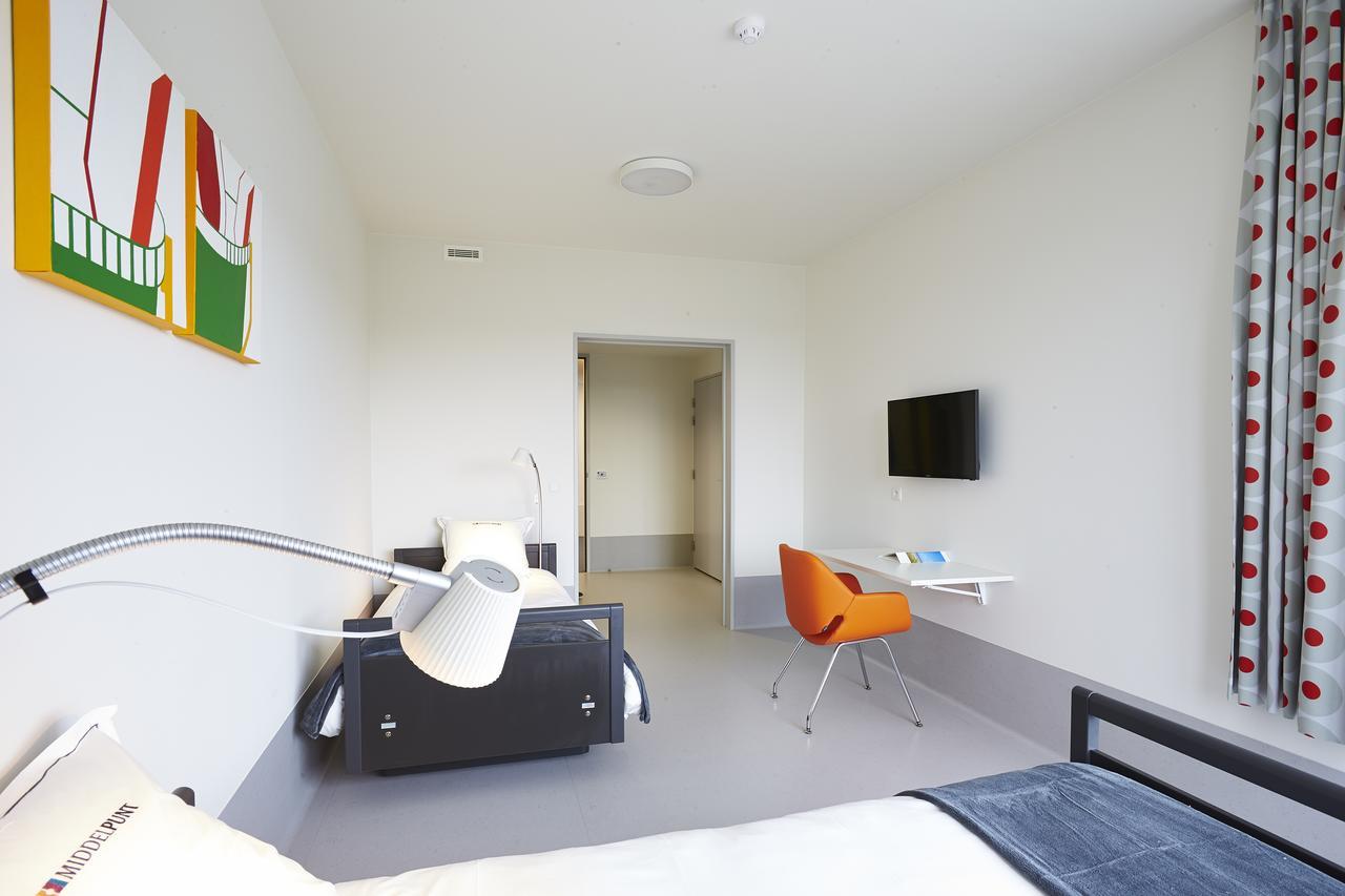 Hotel Middelpunt - Gratis Parking - Ontbijt Inbegrepen! Middelkerke Exterior foto